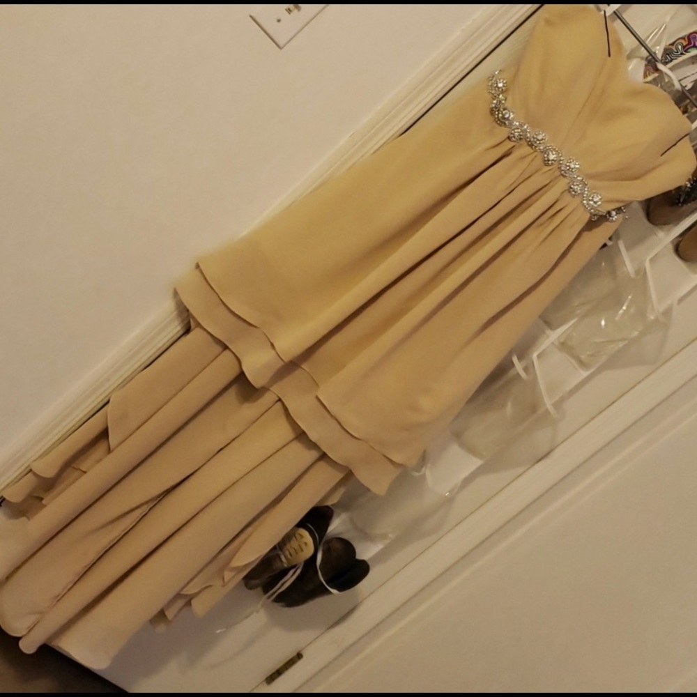 High low strapless golden evening gown / prom dress